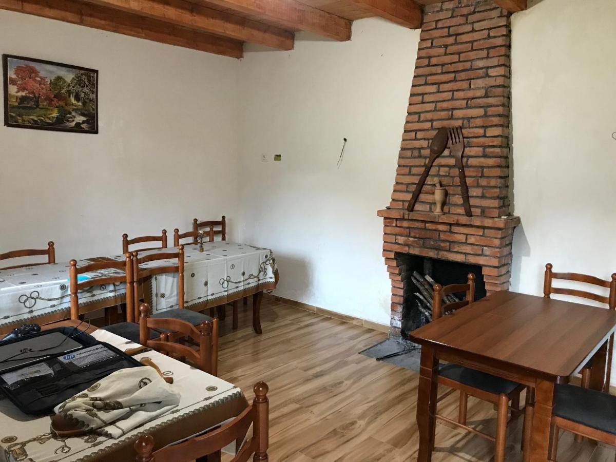 Guesthouse Freskia Theth Bagian luar foto