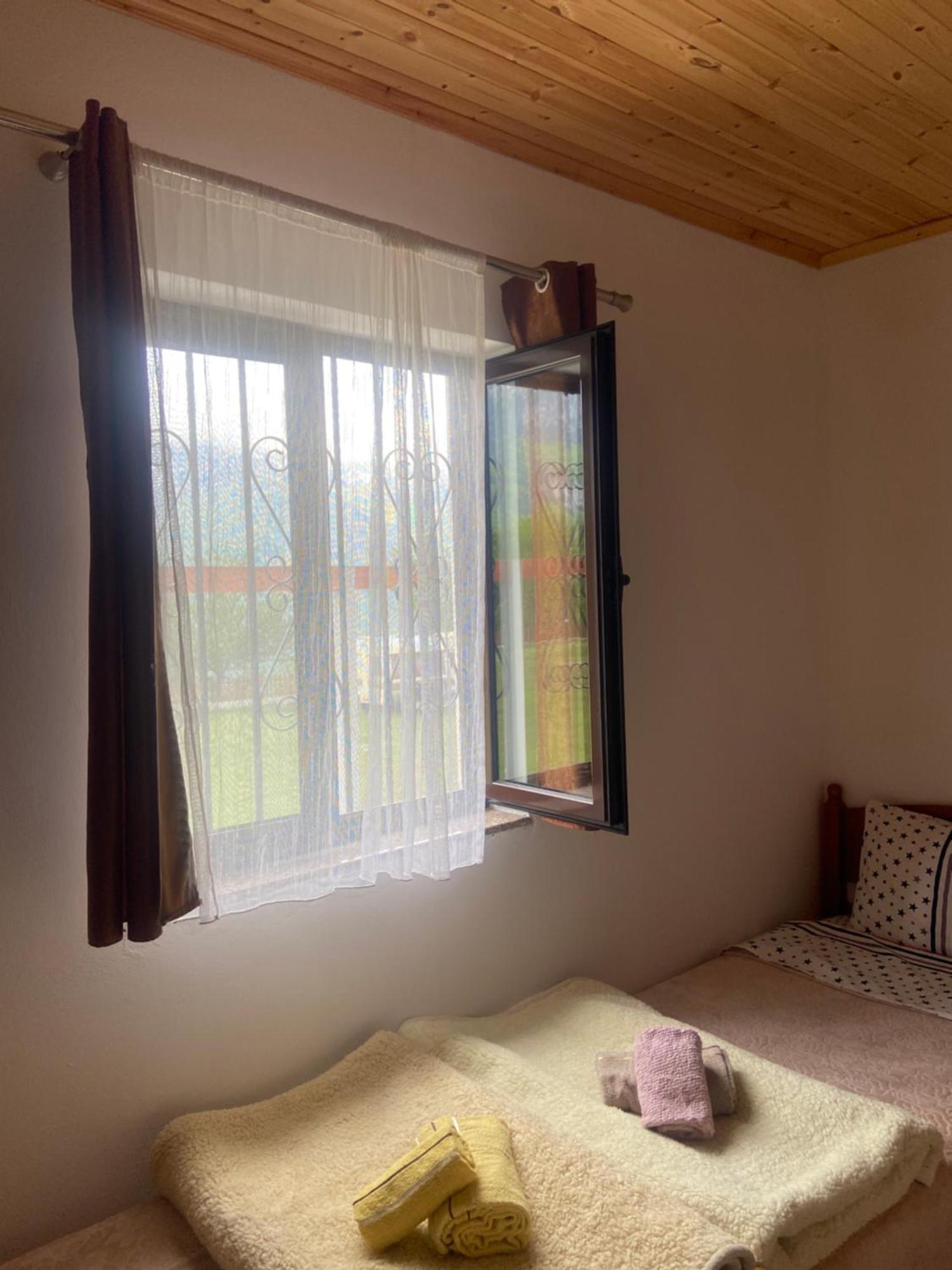 Guesthouse Freskia Theth Bagian luar foto