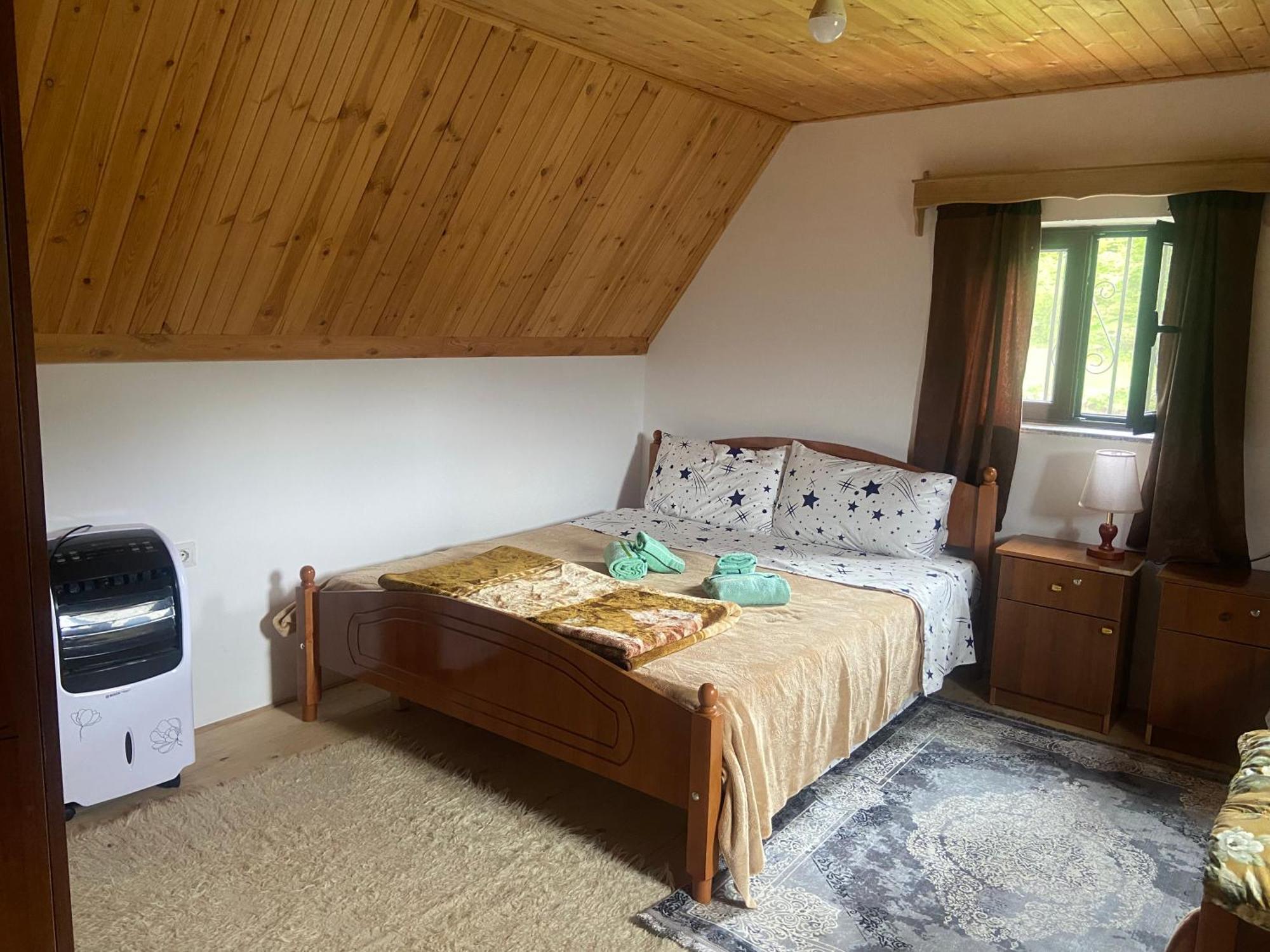 Guesthouse Freskia Theth Bagian luar foto